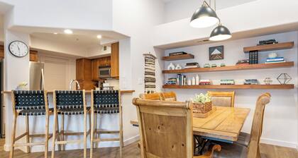 Located in Edwards close proximity to shops and restaurants!