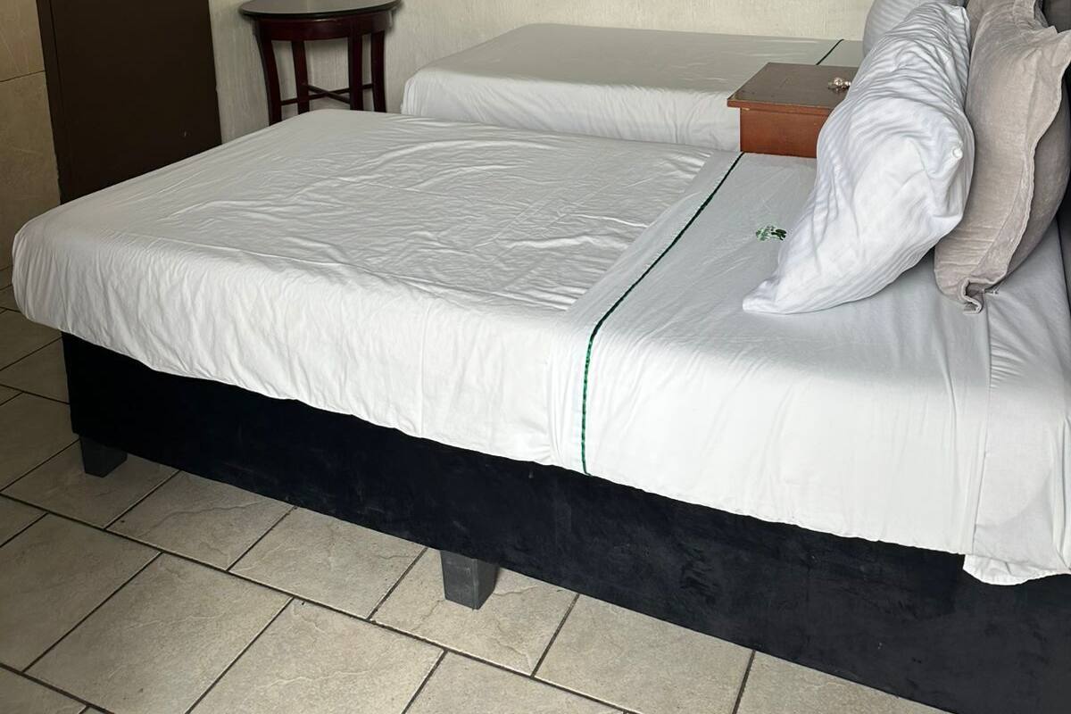 Basic Twin Room | WiFi (free), bed sheets