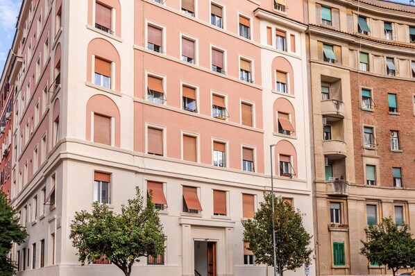 Exterior - Eleanor in Prati - Elegant apartment in the heart of Rome (Roma)