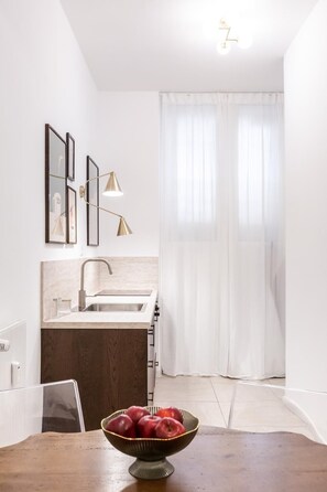 Interior - Eleanor in Prati - Elegant apartment in the heart of Rome (Roma)