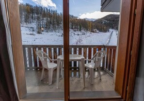 Dining - Resort center, 2nd floor, fitness, swimming pool, sauna, balcony, tv, ski locker, 40m², Les Orres (Les Orres)