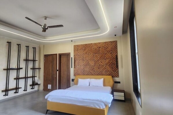 3 bedrooms, WiFi, bed sheets