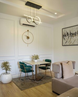 Luxury Apartment, City View | In-room dining - George Residence Nike Art Gallery Rd  (Lekki)