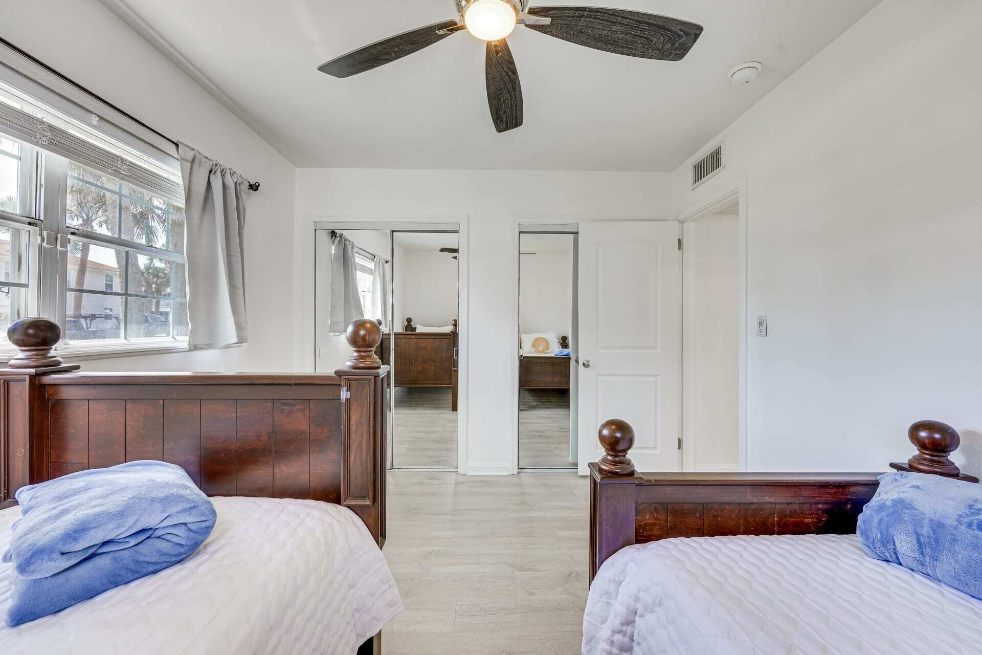 3 bedrooms, desk, iron/ironing board, free WiFi