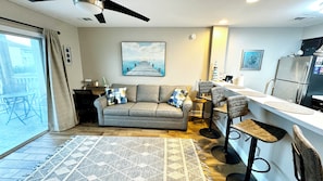 Smart TV - Breeze Oasis-North Myrtle Beach Condo-Pool-Jacuzzi-Walk to the Beach-Snowbird  (North Myrtle Beach)