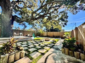 Terrace/patio - Welcome to the Sands and Slots Retreat. Walk to the beach and Casinos! (Biloxi)