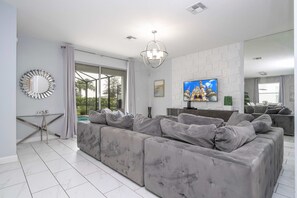 6 bedrooms - Home 6bed Themed Rooms Game Room Storey Lake (Kissimmee)