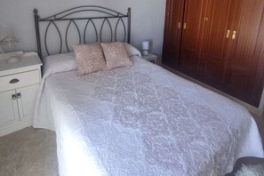 3 bedrooms - Playamar - Apartment In Cádiz. Free Wifi (, Cádiz)