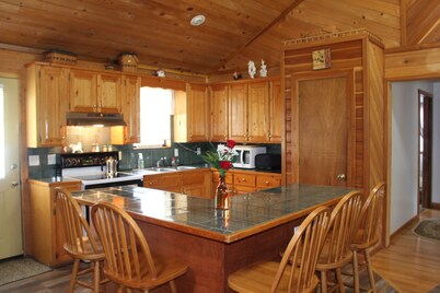 Private cabin on 5 acres near Troy, Alabama with pond.