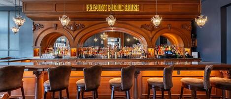 2 barer/lounger, pub och cocktailbar