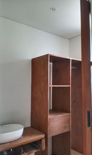 Shower, bidet, towels, soap