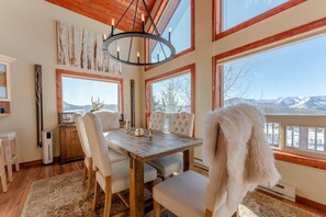 تناول الطعام