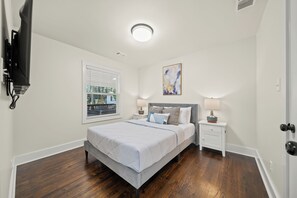 3 Schlafzimmer, BĂŒgeleisen/BĂŒgelbrett, WLAN, BettwĂ€sche