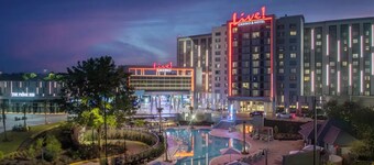 ไลฟ์ คาสิโน & โรงแรม หลุยเซียนา, คิวริโอ คอลเลกชัน บาย ฮิลตัน