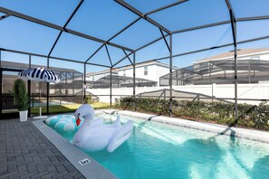 Outdoor pool, a heated pool - 5BD Home in Windsor - Private Pool & Disney Nearby (Davenport)