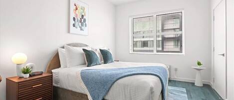 办公桌、熨斗/熨衣板、免费 WiFi、床单