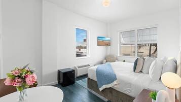 Desk, iron/ironing board, free WiFi, bed sheets