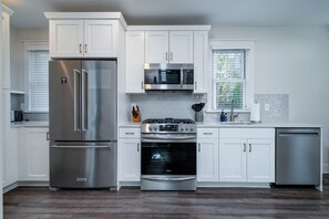 Fridge, microwave, oven, stovetop - 66 Cannon St. Unit C (Charleston)