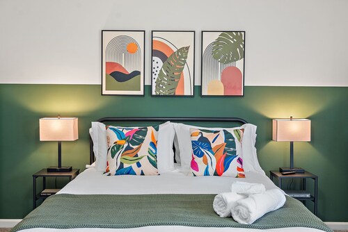 ~ NEW ~ Cozy / Murfreesboro / Arcade Room / Getaway - Sleeps 8+