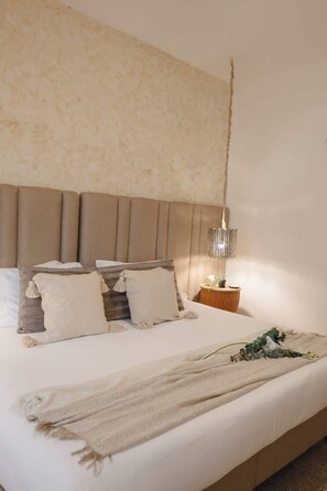 8 chambres, Wi-Fi, draps fournis