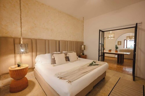 Designer House: Luxury & Style