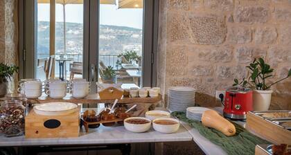 King Suite with Panoramic Sea View | Akrolithi Guesthouse