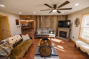 Télévision, cheminée