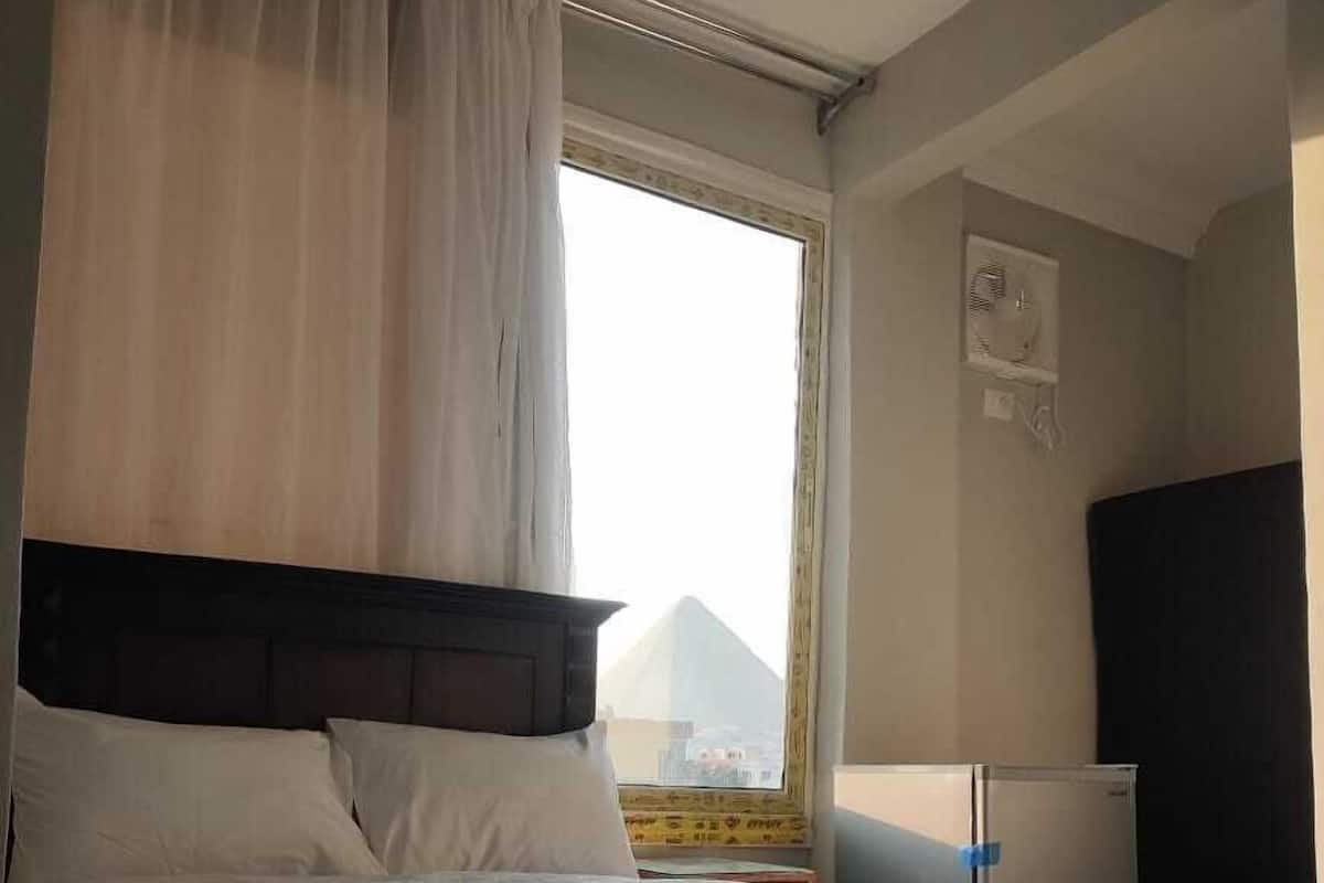 Luxury Double Room, Private Bathroom, Mountain View | Blackout drapes, soundproofing, iron/ironing board, free WiFi