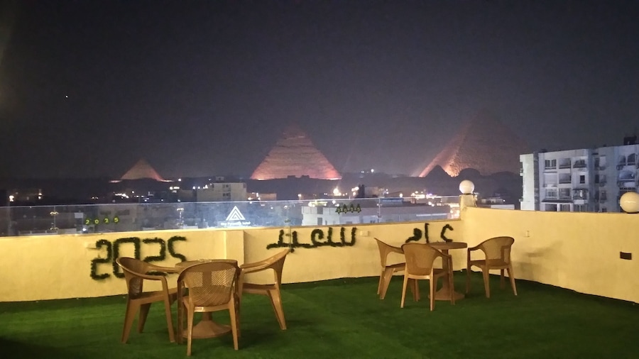 Sky Hotel Pyramids View INN