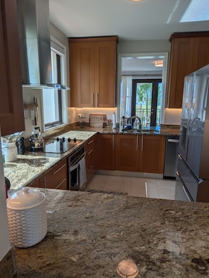 Private kitchen - Ocean Front 3-bedroom condo in Río Grande with pool, full kitchen, and all else! (Río Grande)