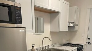 Coffee/tea maker, fridge, microwave, oven - City Suite downtown on 400 block (Wausau)
