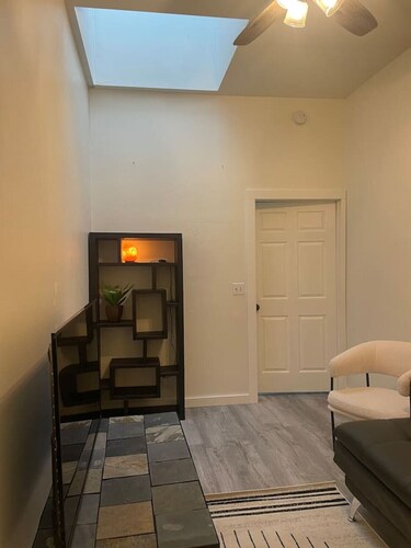 Skylight View Apartment Downtown