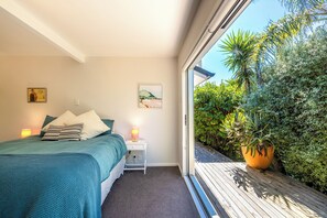 Room - Island View Oneroa - Waiheke Holiday Home (Waiheke Island)