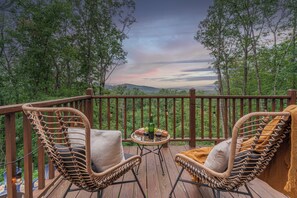 Property grounds - Blue Ridge Cabin! King Bed, Views, Hot Tub, Fire Pit! Weeknight Specials (Blue Ridge)