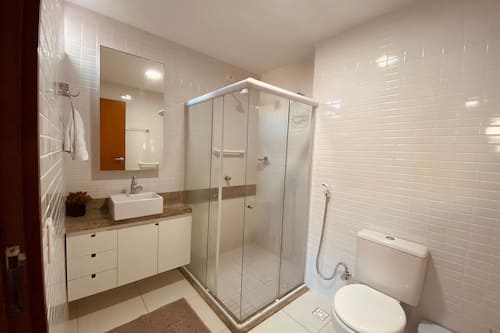 Departamento | Baño | Regadera, toallas, papel de baño