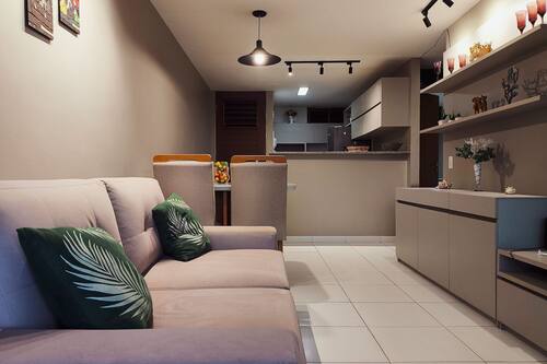 Departamento superior | Área de sala de estar | Smart TV de 43 pulgadas con canales vía satélite y Netflix