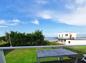 House | Balcony