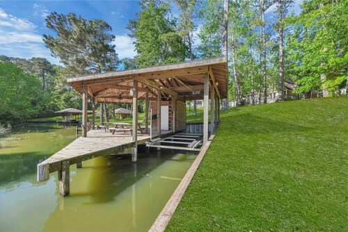 NEW! Wooded Lake Retreat (3-Bedroom Home) - Pets Allowed