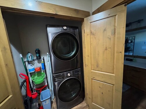 1BR Teton View Getaway w/ Hot Tub near Skiing & Nat’l Parks