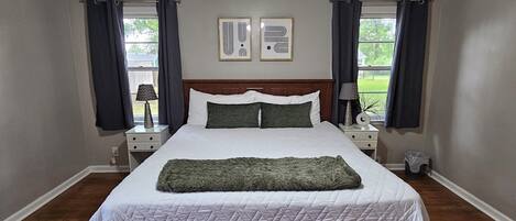 3 slaapkamers, reisbedje, gratis wifi, beddengoed