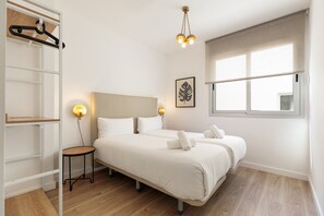 2 slaapkamers, een strijkplank/strijkijzer, gratis wifi, beddengoed