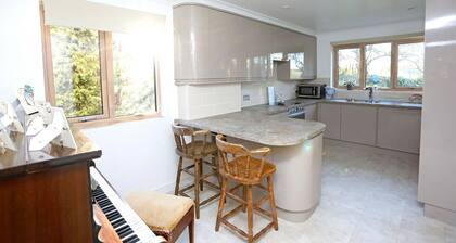 Picturesque Family Hideaway Chipping Ongar Essex