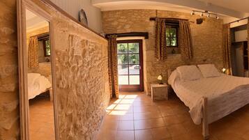 3 chambres, fer et planche Ă repasser, Wi-Fi gratuit, draps fournis