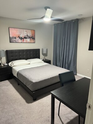 4 soverom, skrivebord, strykejern/-brett og wi-fi