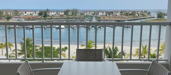 Cozy 2-bedroom apartment at Marina Village