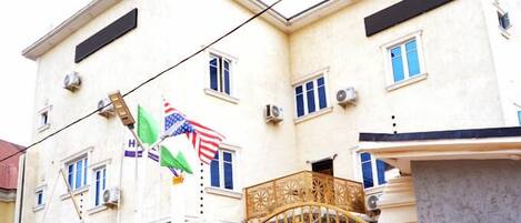 Facciata della struttura