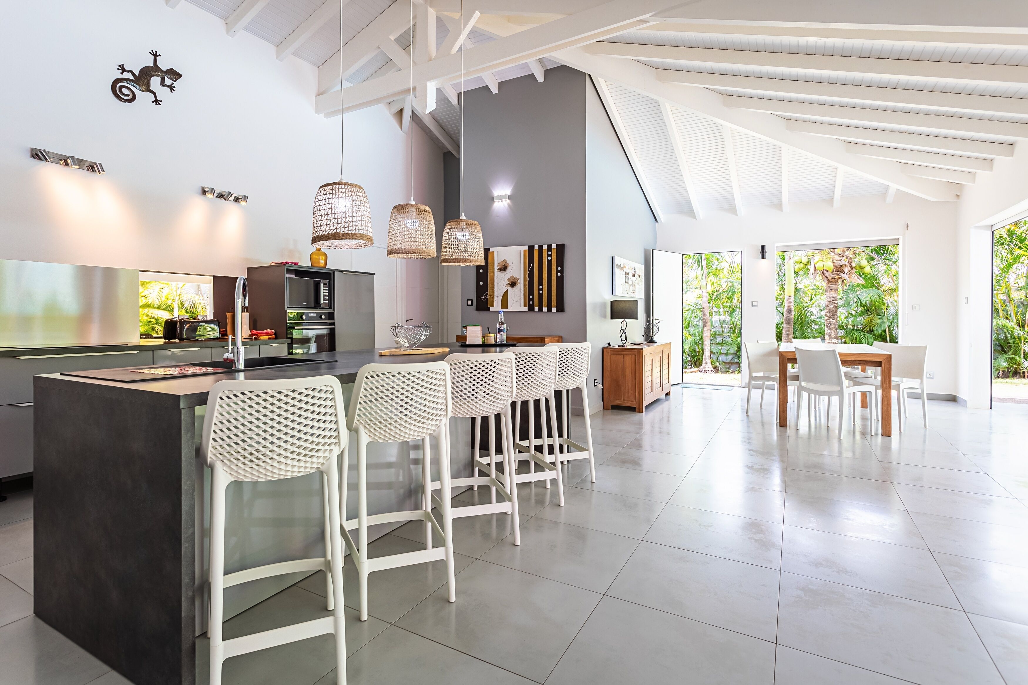 Frigorifero, microonde, forno, lavastoviglie