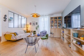 TV - Maison Athlos - Quartier calme au coeur de Nantes (Nantes)