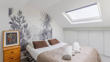 3 bedrooms, iron/ironing board, free WiFi, bed sheets