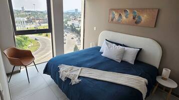 2 Schlafzimmer, Schreibtisch, Bügeleisen/Bügelbrett, WLAN